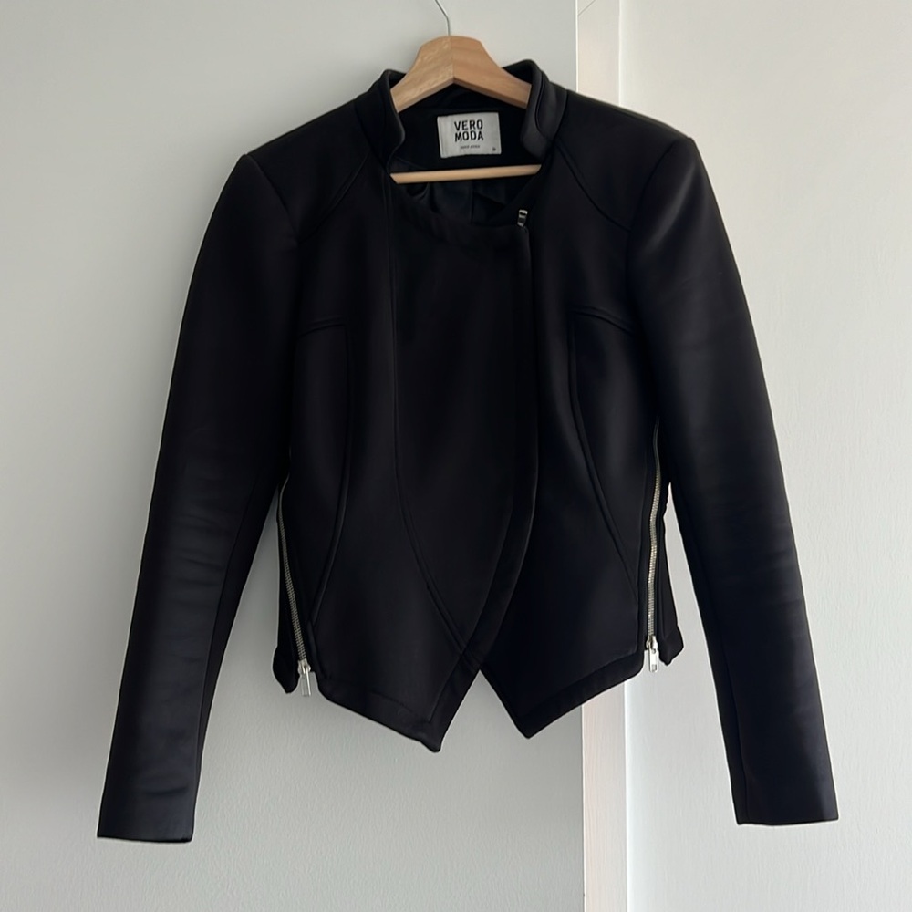 Black Structured Jacket with Zippers (Size M)